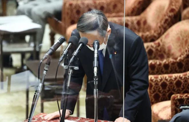 "坑爹"之最,日本首相被拉下水