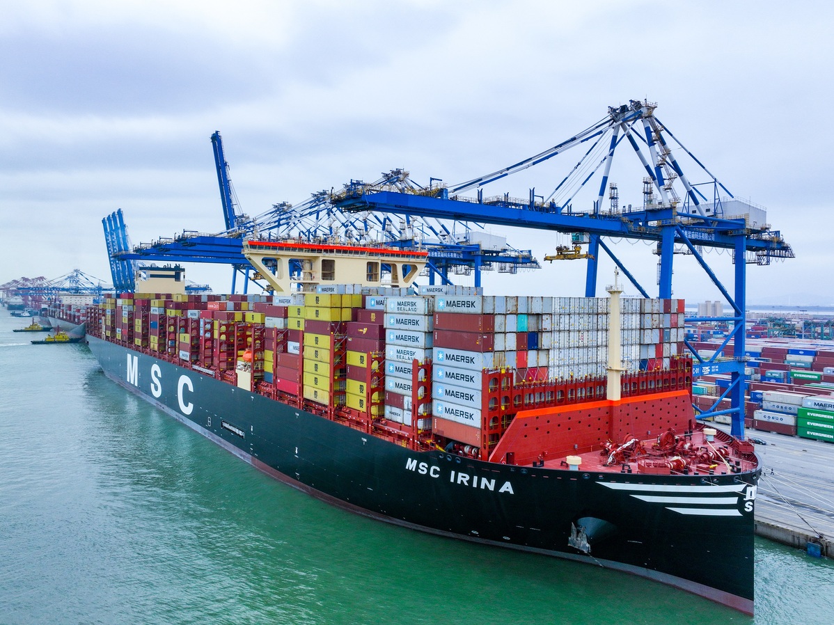 World S Largest Container Ship Docks In Guangzhou