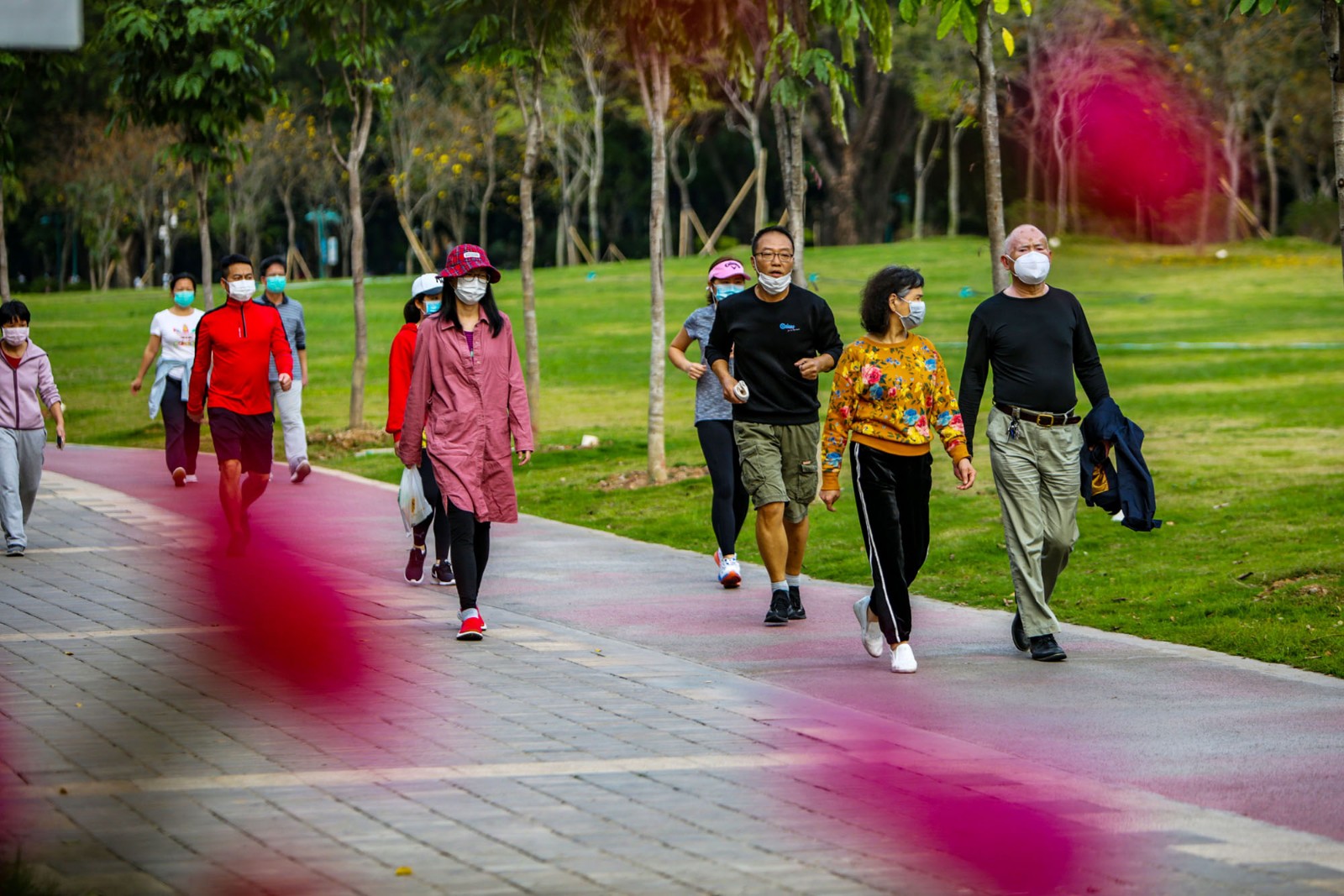 广州珠江公园:天河cbd里人们休闲放松的好去处