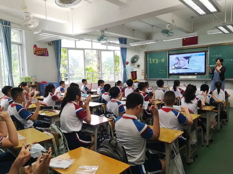 三元里小学书声琅琅,应急演练和疫情期规范学习有序开展!