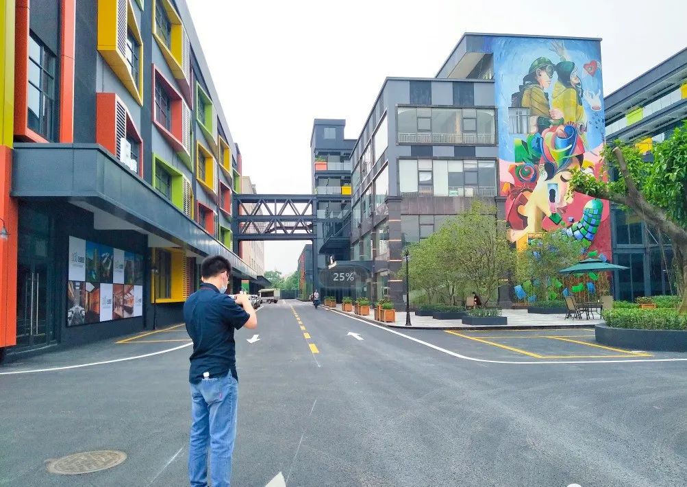 【围观】老旧工厂变身创意园!花都又一新兴网红基地来了