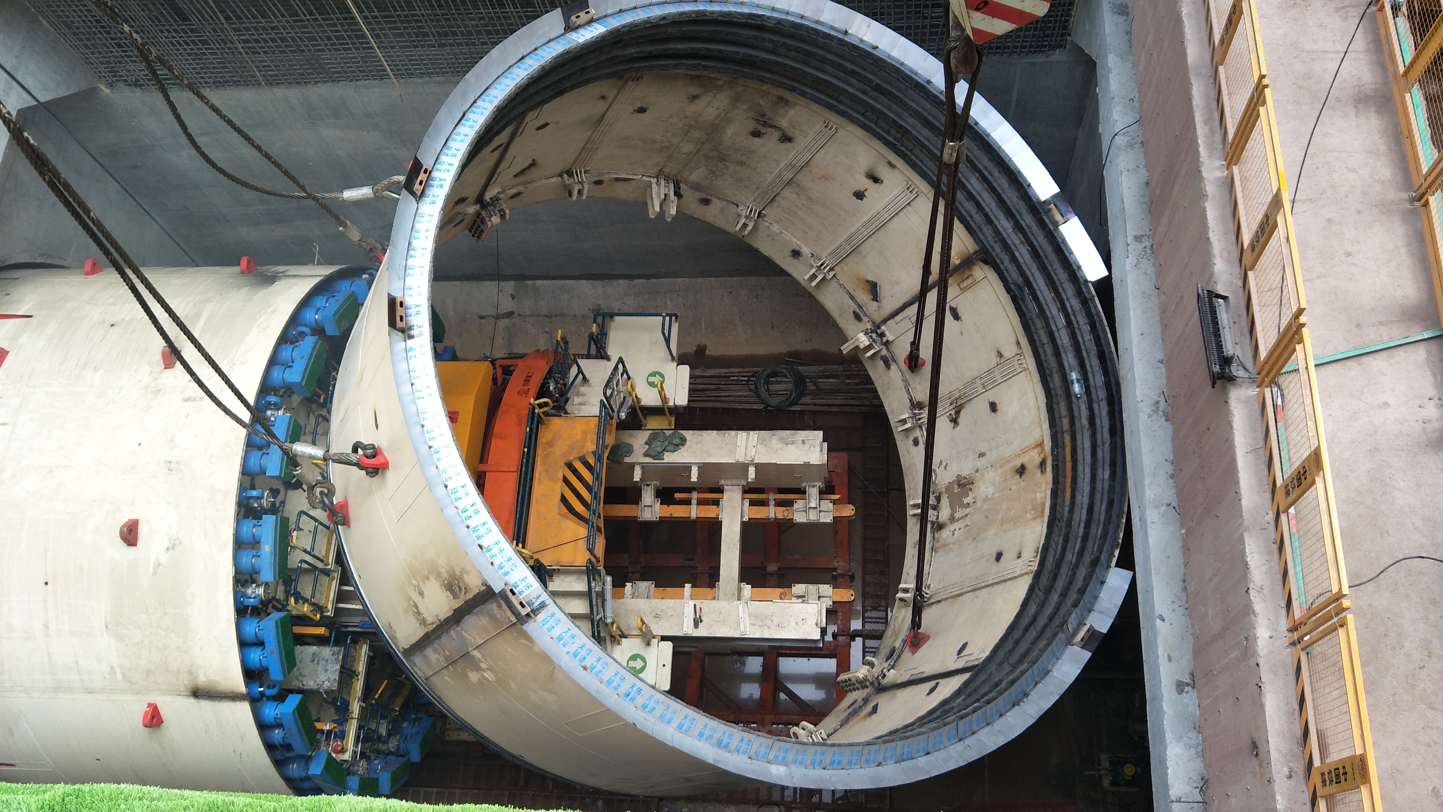 地铁18号线10台盾构完成掘进土建完成72