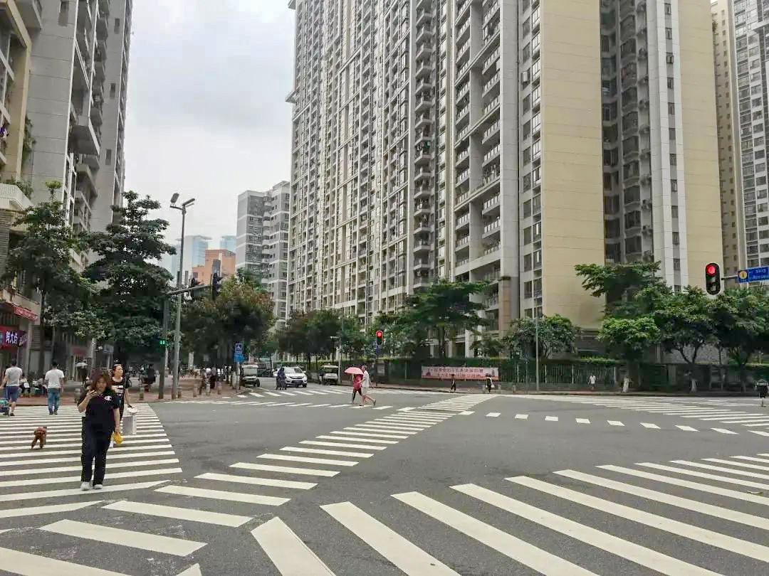 猎德街海月路和海文路的对角斑马线是广州市第二条,天河区第一条对角