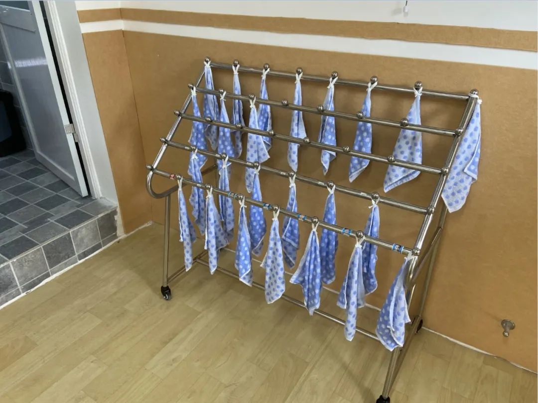 毛巾摆放整齐