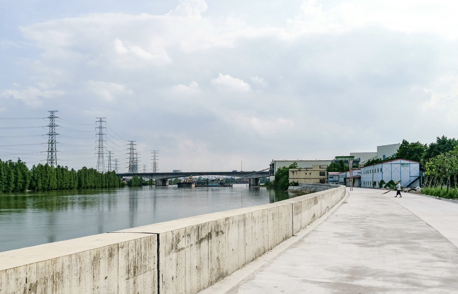 番禺这段珠江堤防工程有望提前完工