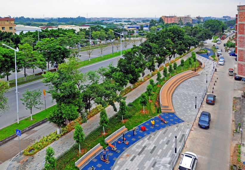 绿道 凉亭 小广场 花都这段国道道路焕然一新