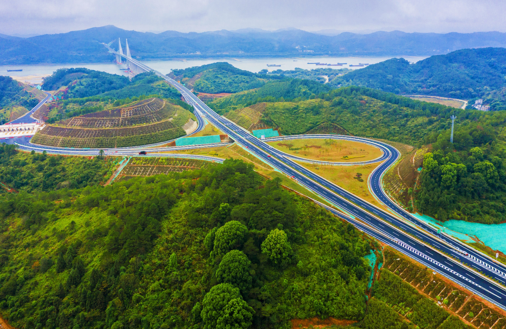 广东怀阳高速公路图片