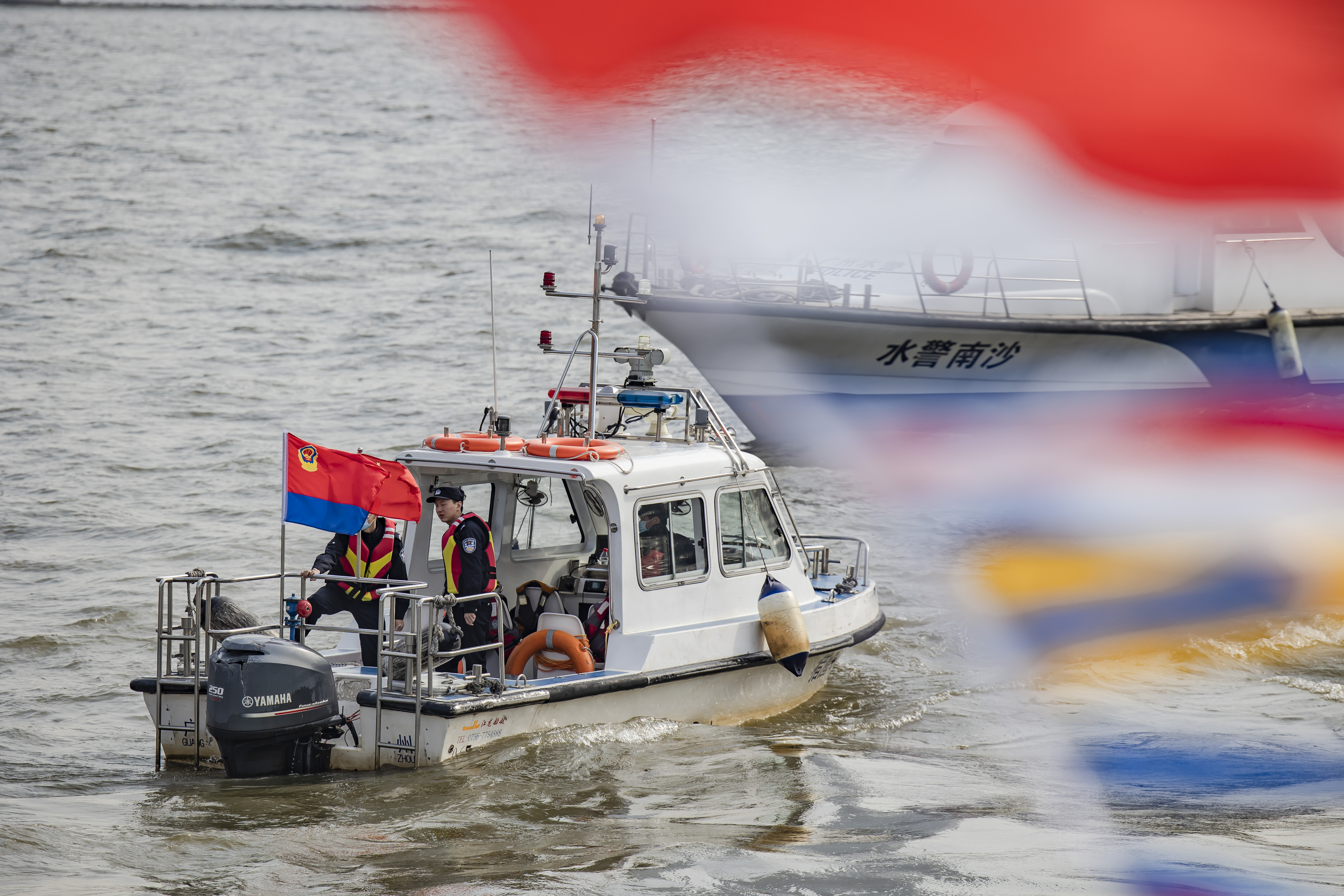 燃!广州公安水空联合演练,堪比大片