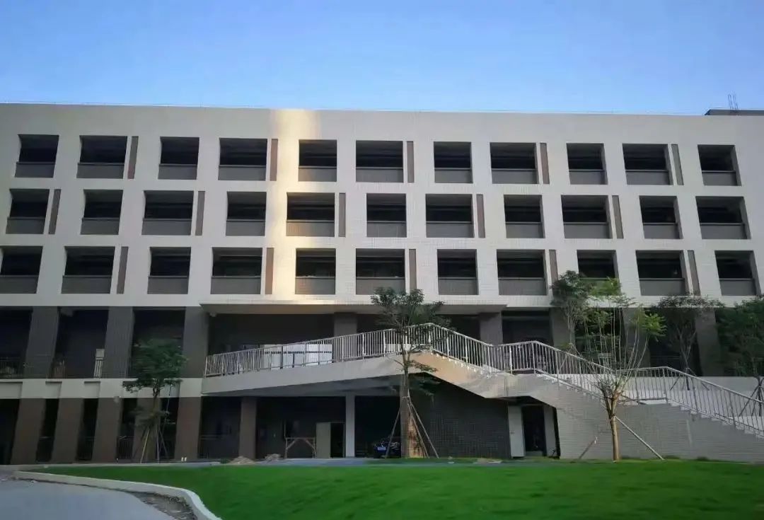 云峰原著小学.jpg 图片