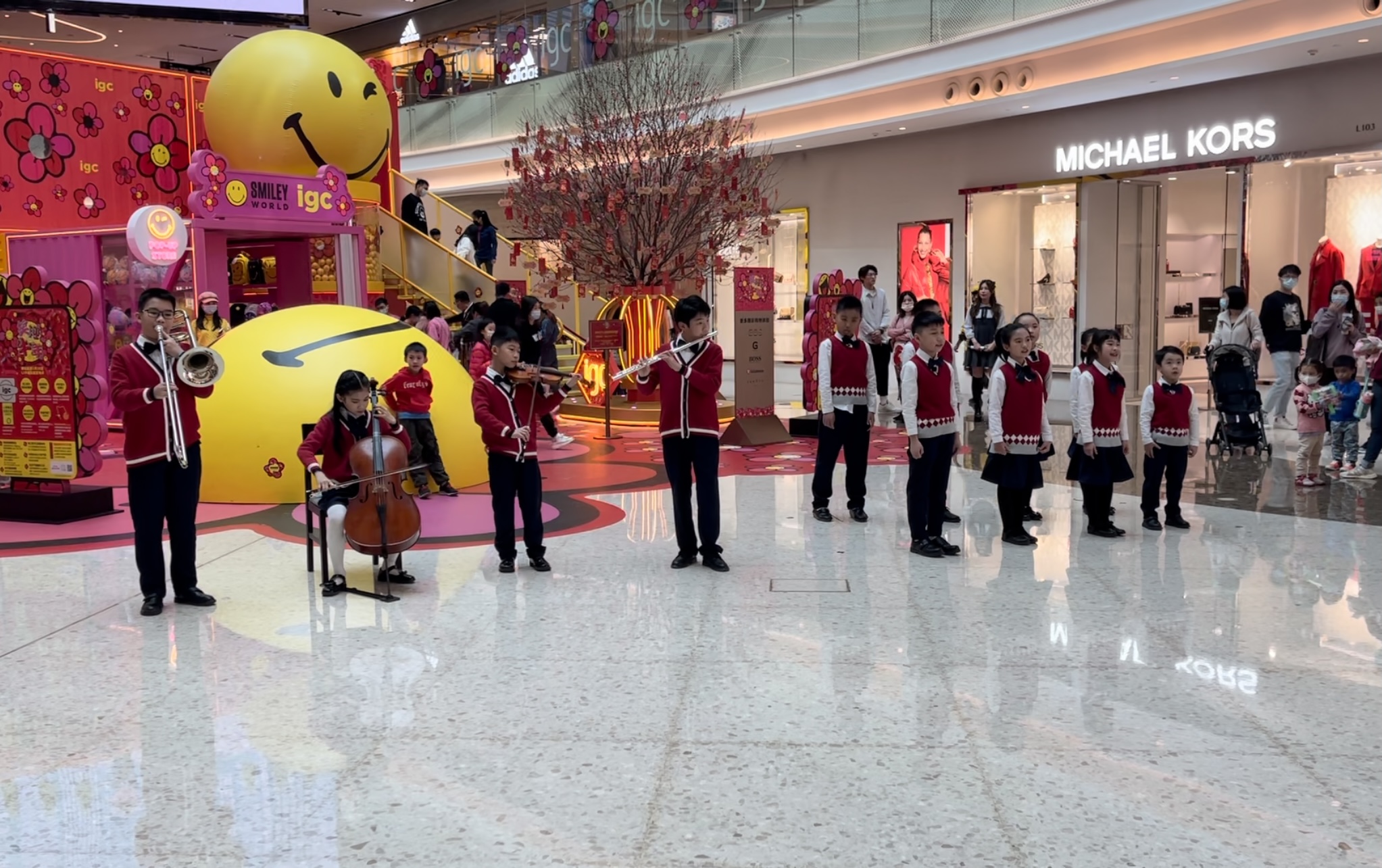 〔视频〕"快闪"〜"启辰爱乐团",唱出"明天会更好"