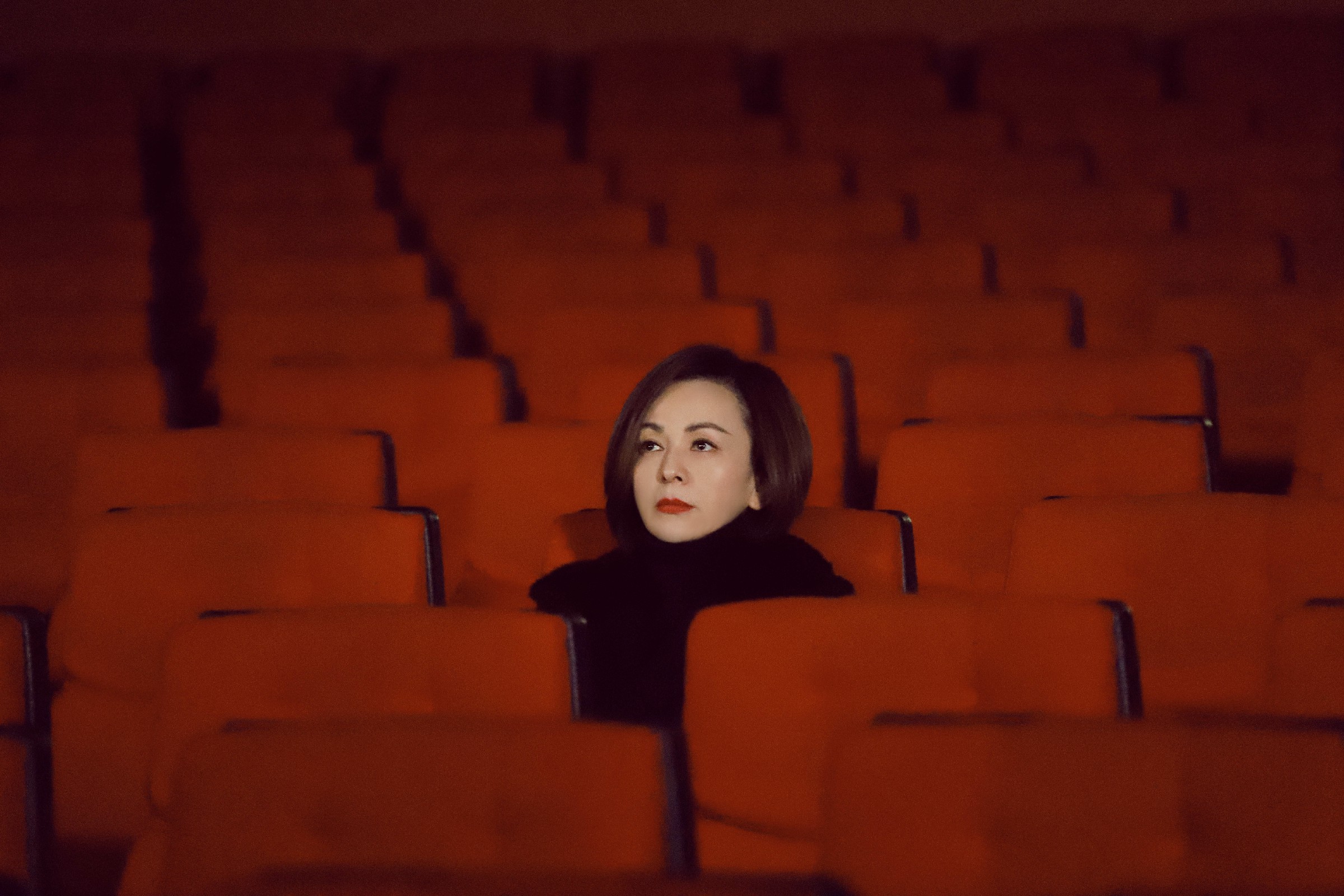 征爱对象年龄偏小,王琳约会前陷入姐弟恋烦恼