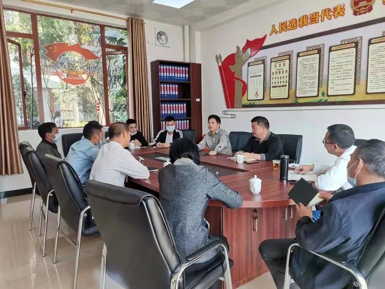 区领导到鳌头镇西塘村送温暖,还为新一届村"两委"干部上好履新第一课