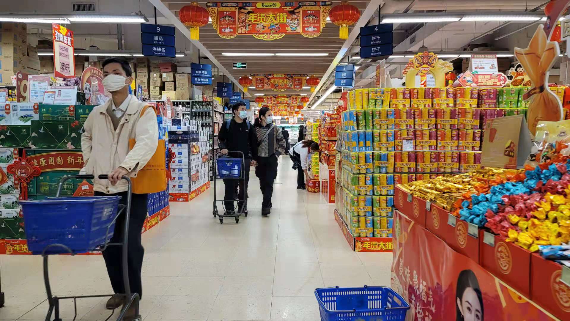 广州过年年货旺 商超备货货源足