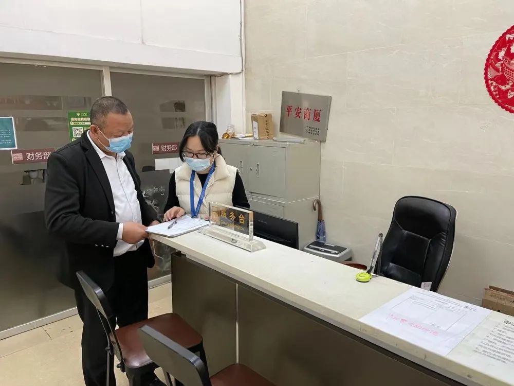 他们假期不离岗为祥和节日保驾护航