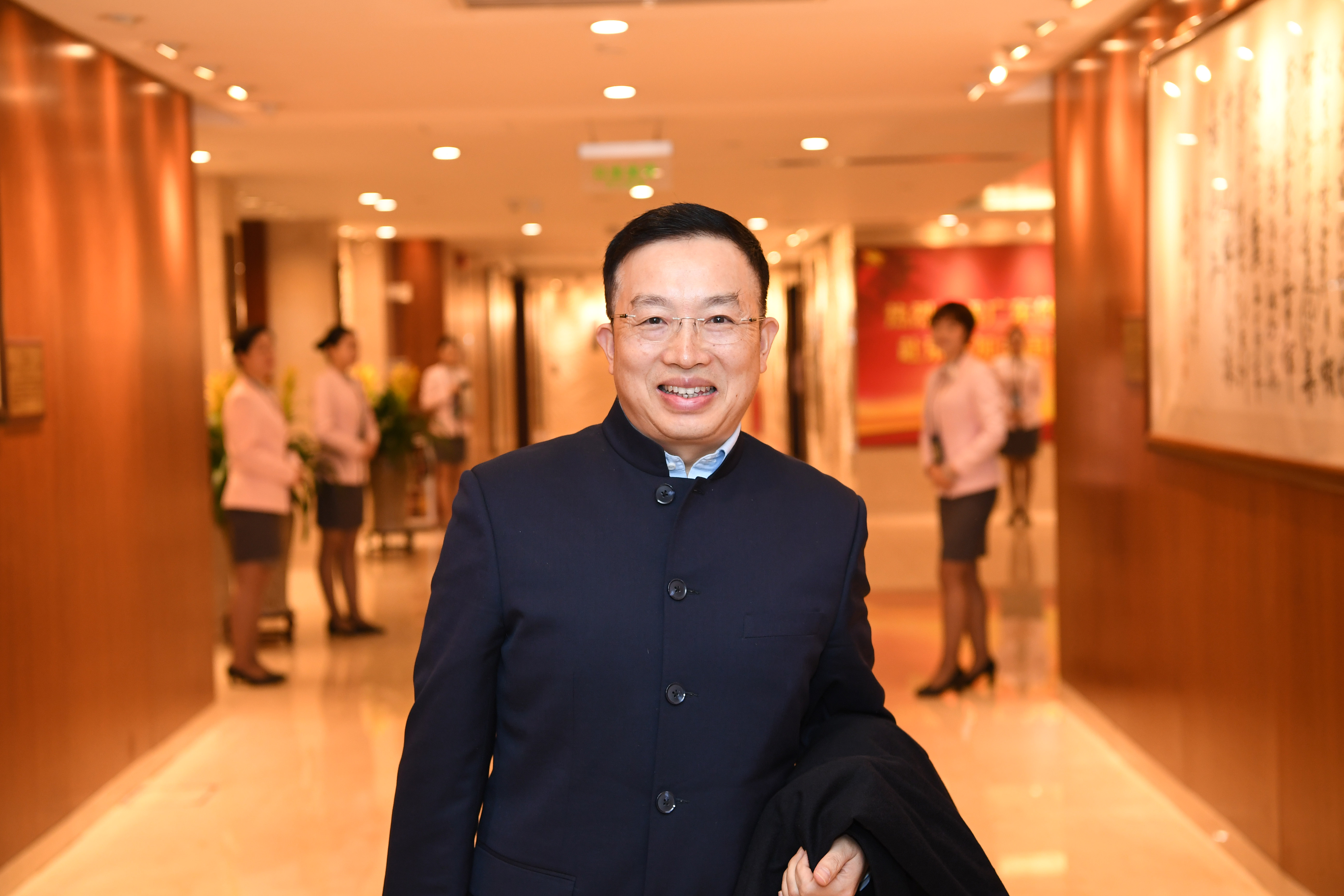 委员通道|朱征夫:让法律的条文从纸面上走出来,走到群众心里