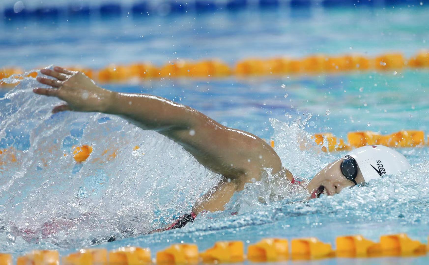 全国游泳冠军赛：张雨霏勇夺女子50米自冠军