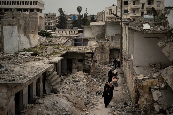 十年战乱 炮火下的叙利亚儿童何以为家?