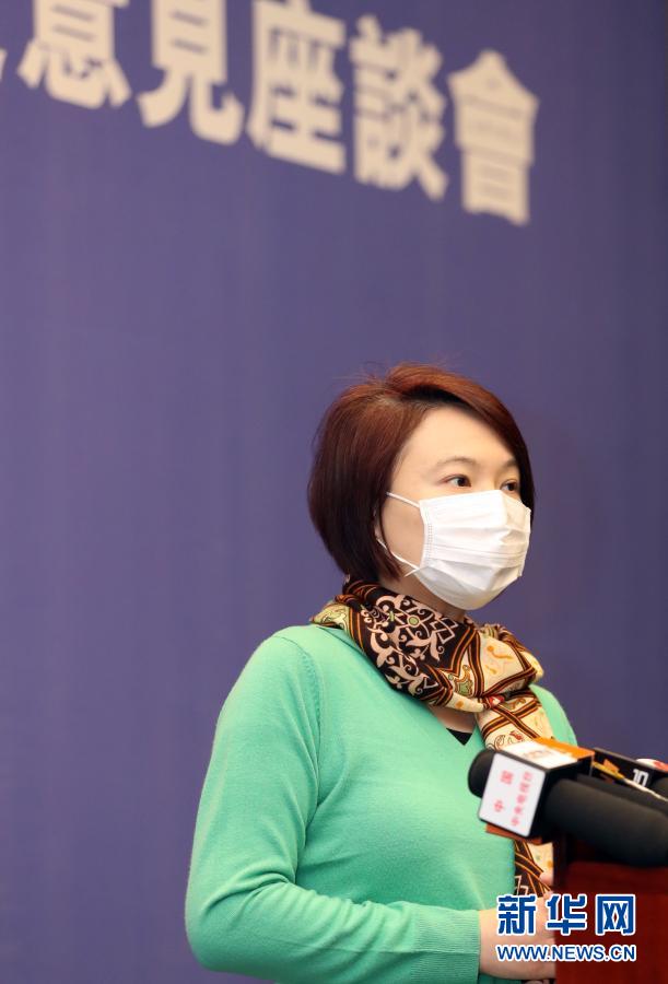香港民建聯主席李慧瓊會見媒體(3月15日攝)。新華社記者 李鋼 攝