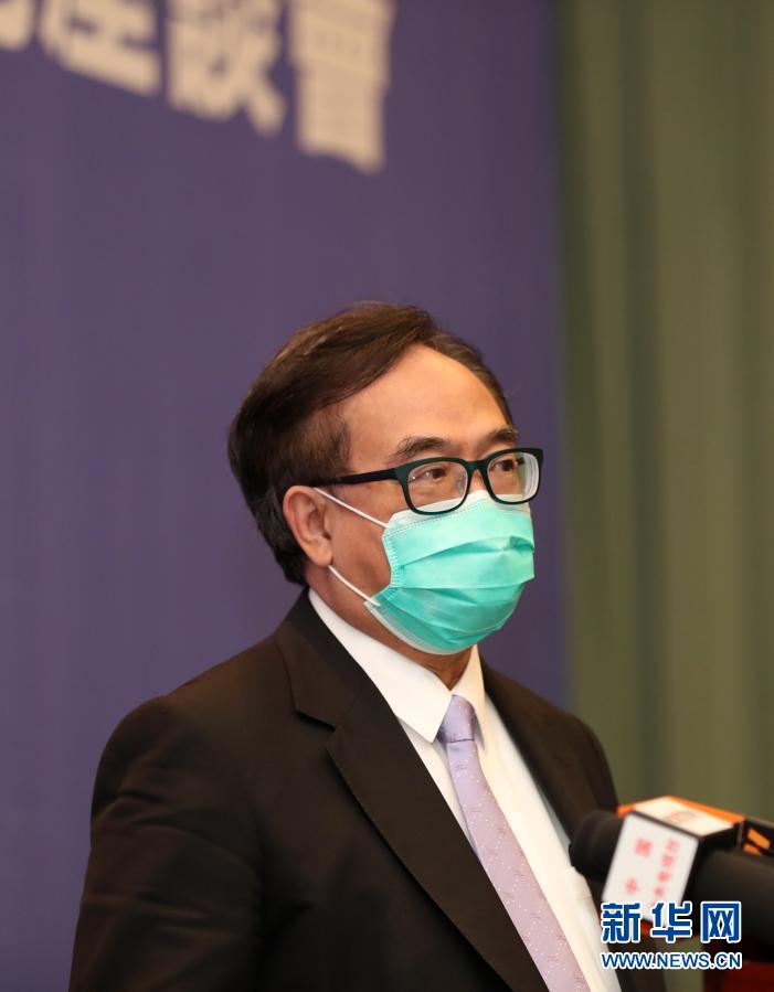 香港經民聯主席盧偉國會見媒體(3月15日攝)。新華社記者 李鋼 攝