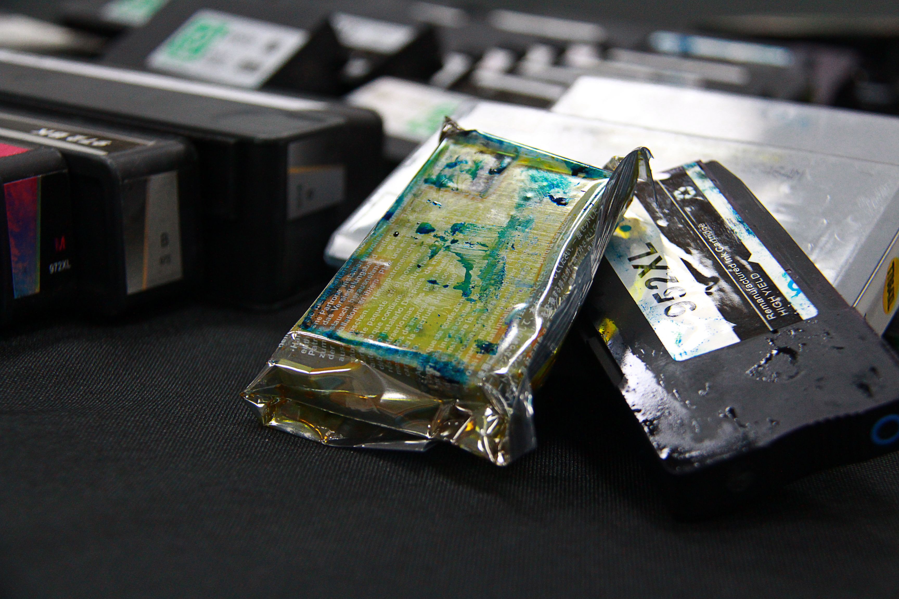 废旧墨盒危害大!拒绝"洋垃圾"