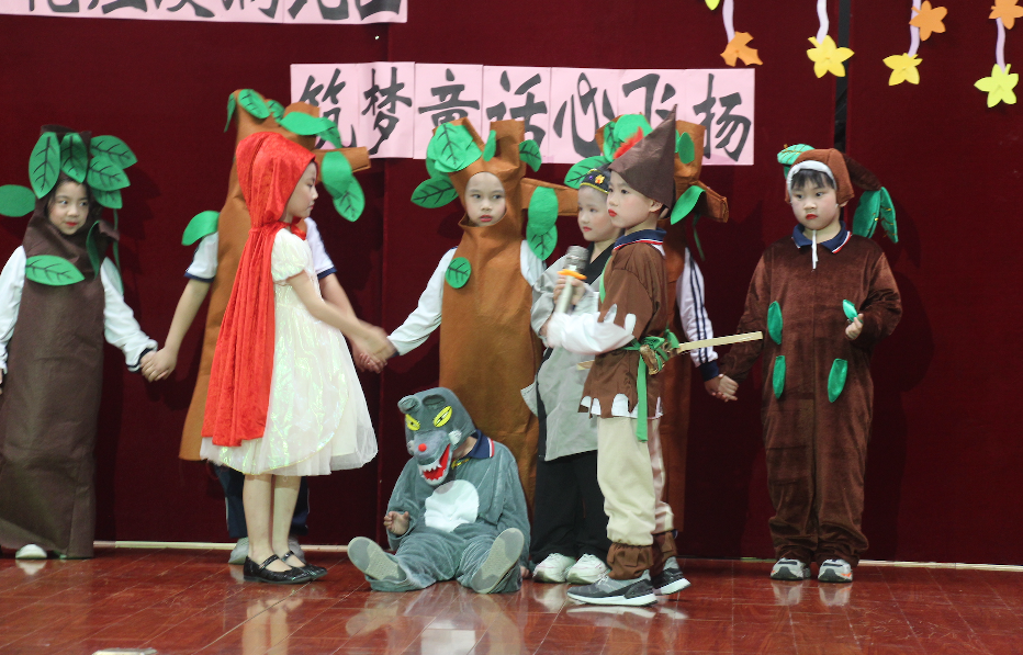 舞蹈,情景剧,抒情诗朗诵……看北山小学学生如何演绎"童话故事"