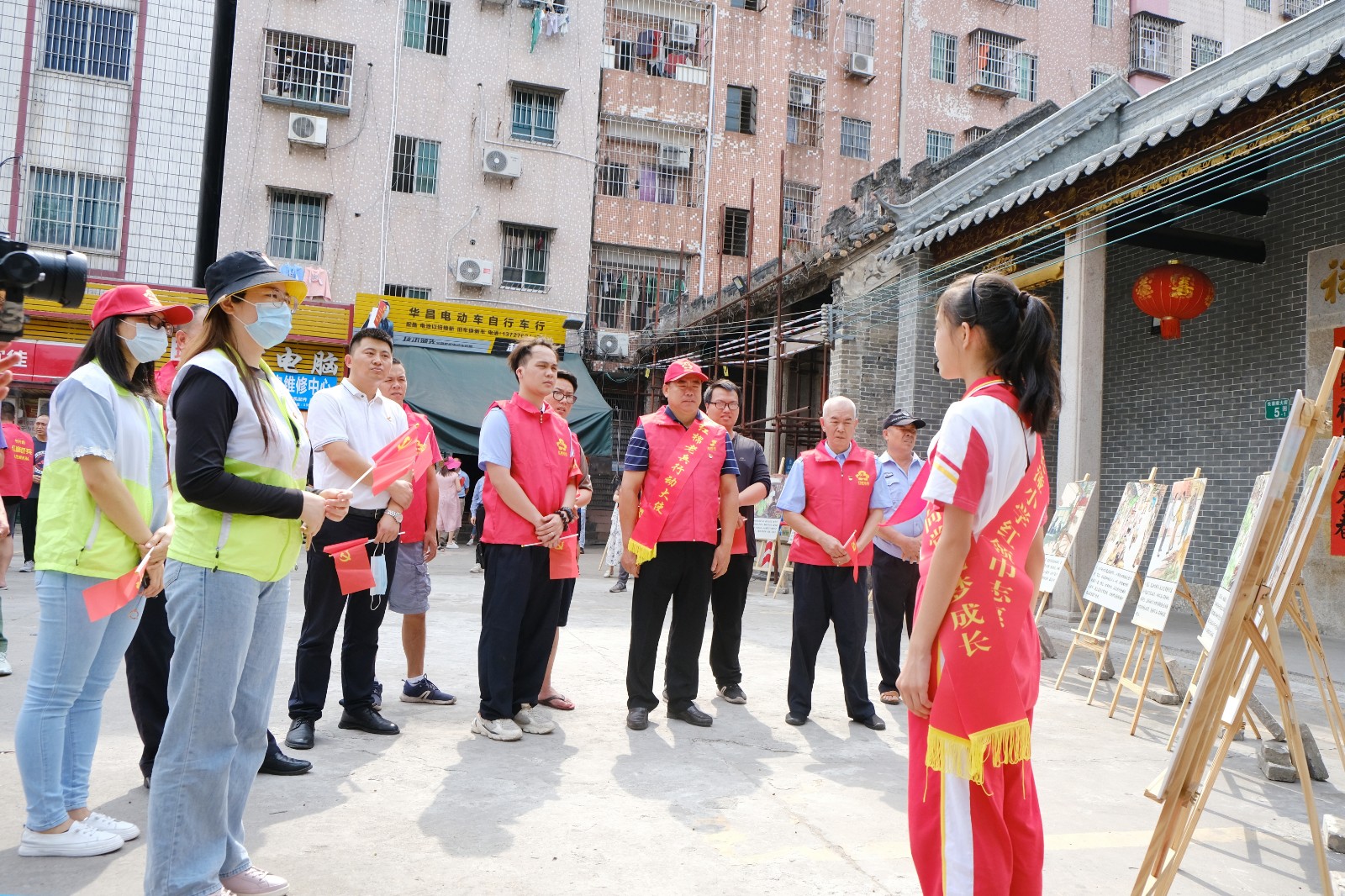 长湴小学生讲解员讲解先辈的抗战故事