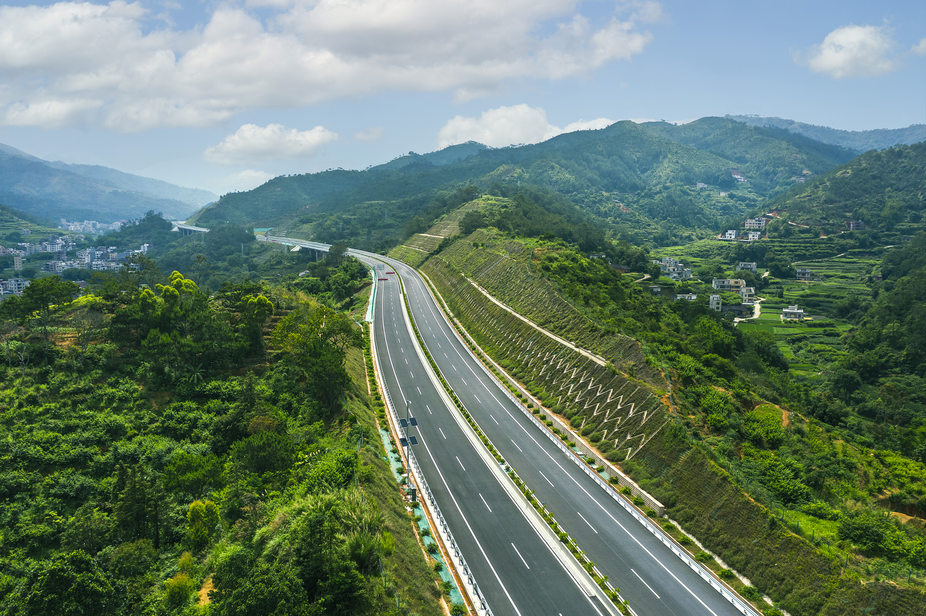 云茂高速获评 最美绿色高速 经验向全国推广