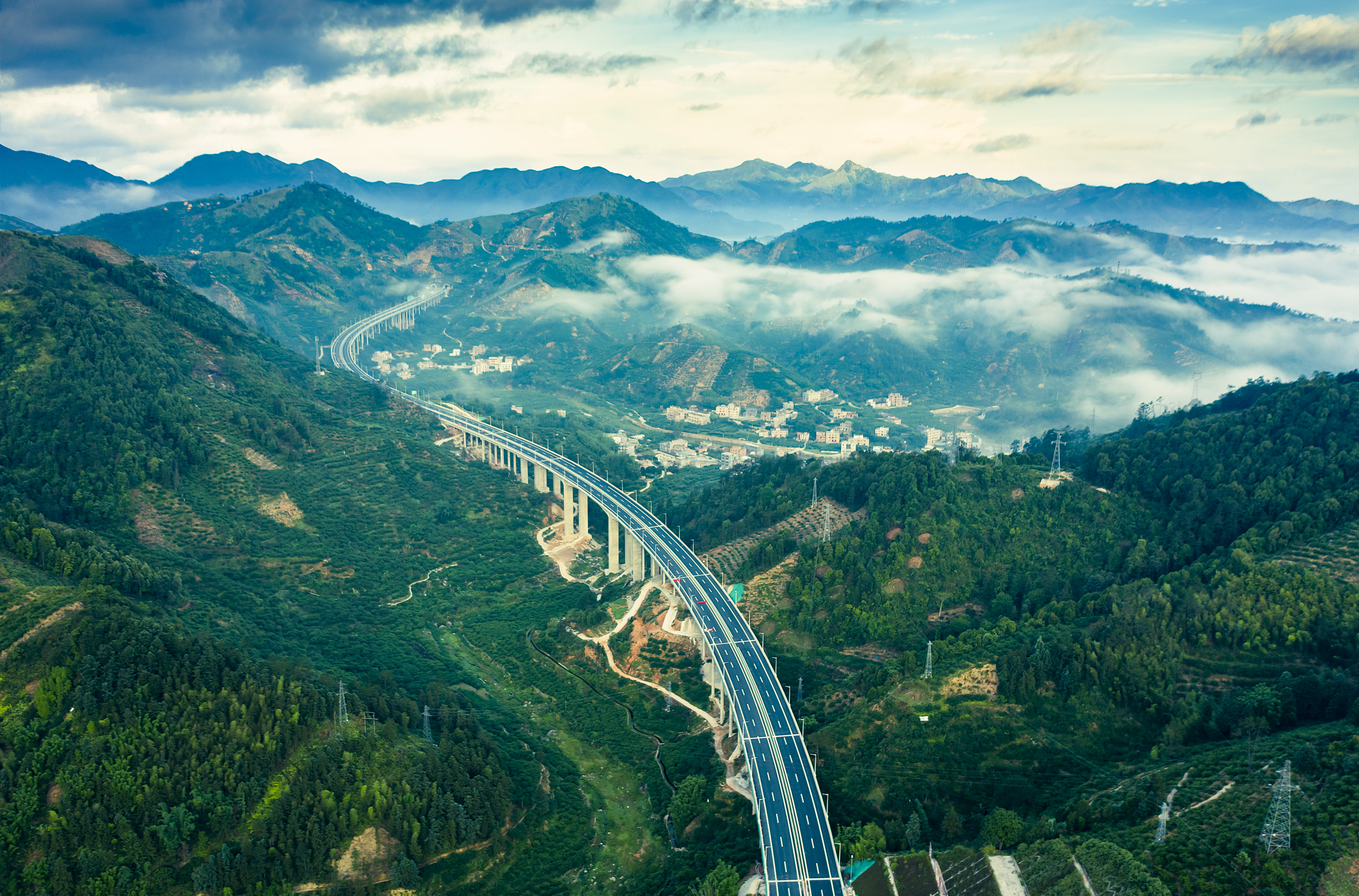 云茂高速获评 最美绿色高速 经验向全国推广