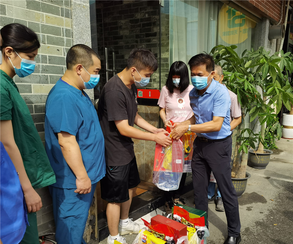 暖心粽子送上门 隔离病毒不隔爱