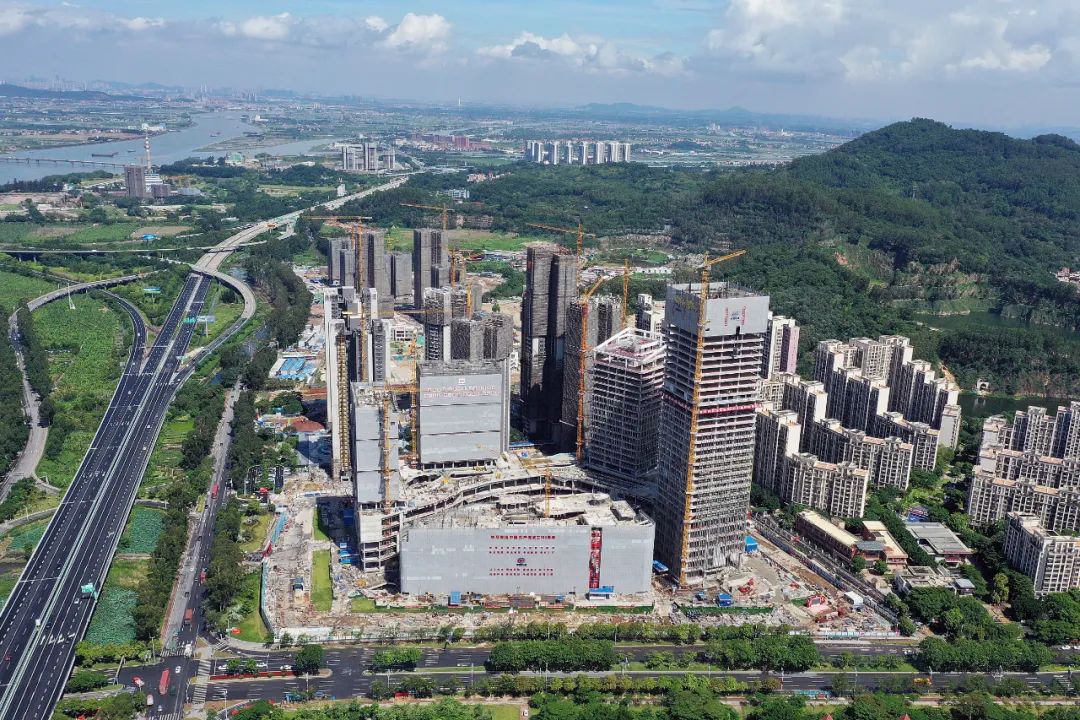 标志着由中铁建南沙投资发展有限公司投资建设的凤凰广场项目主体结构