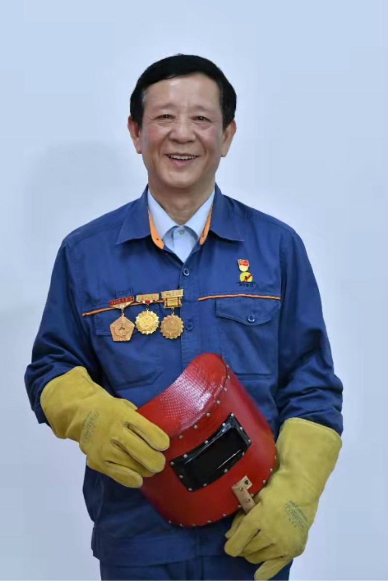 "大国工匠"艾爱国:荣誉代表过去,一切从头开始