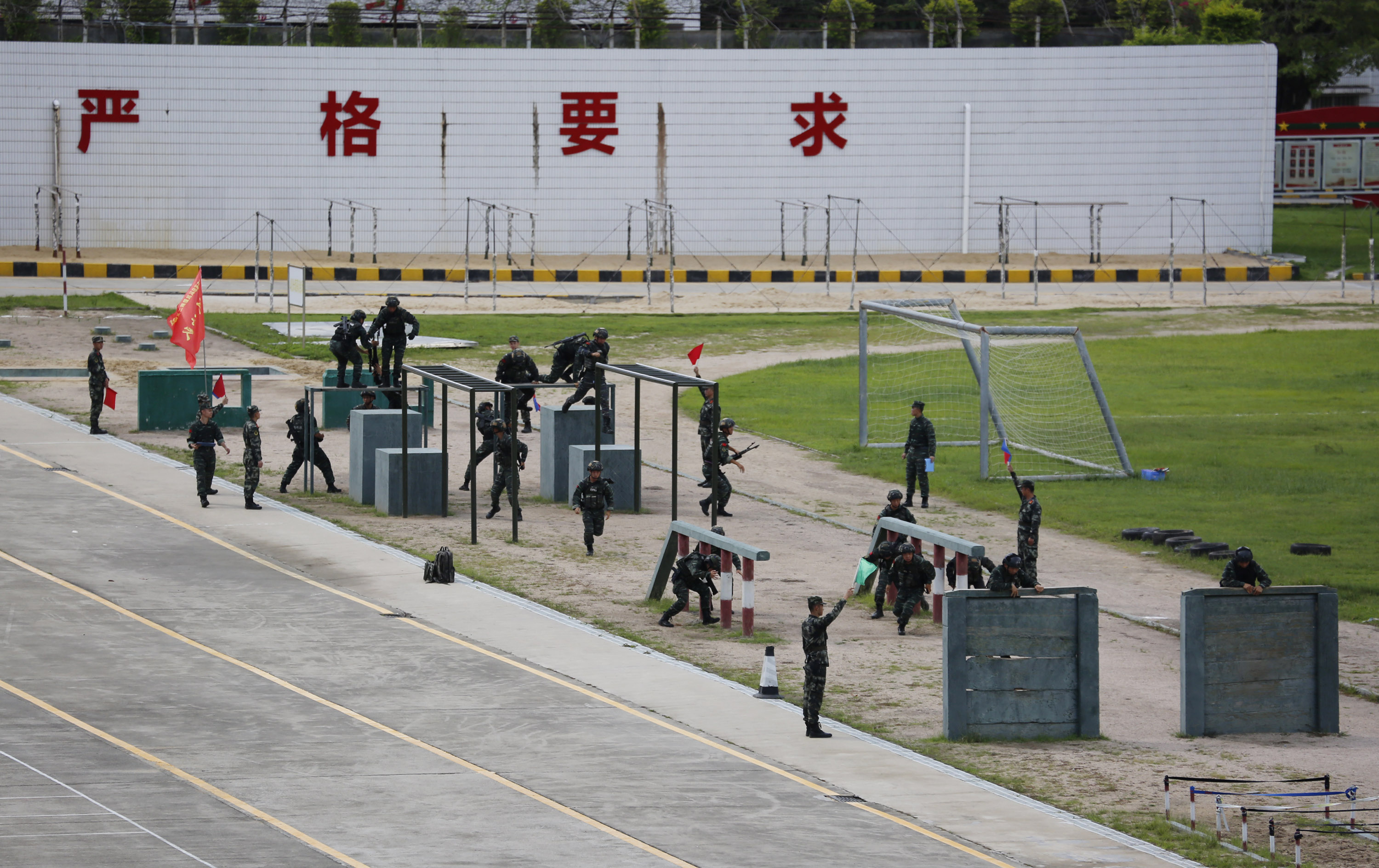 东莞武警总队训练基地图片