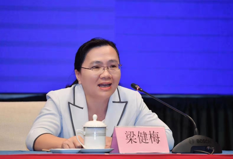 7月23日,在广东省人民政府新闻办公室举行新闻发布会上,封开县县长