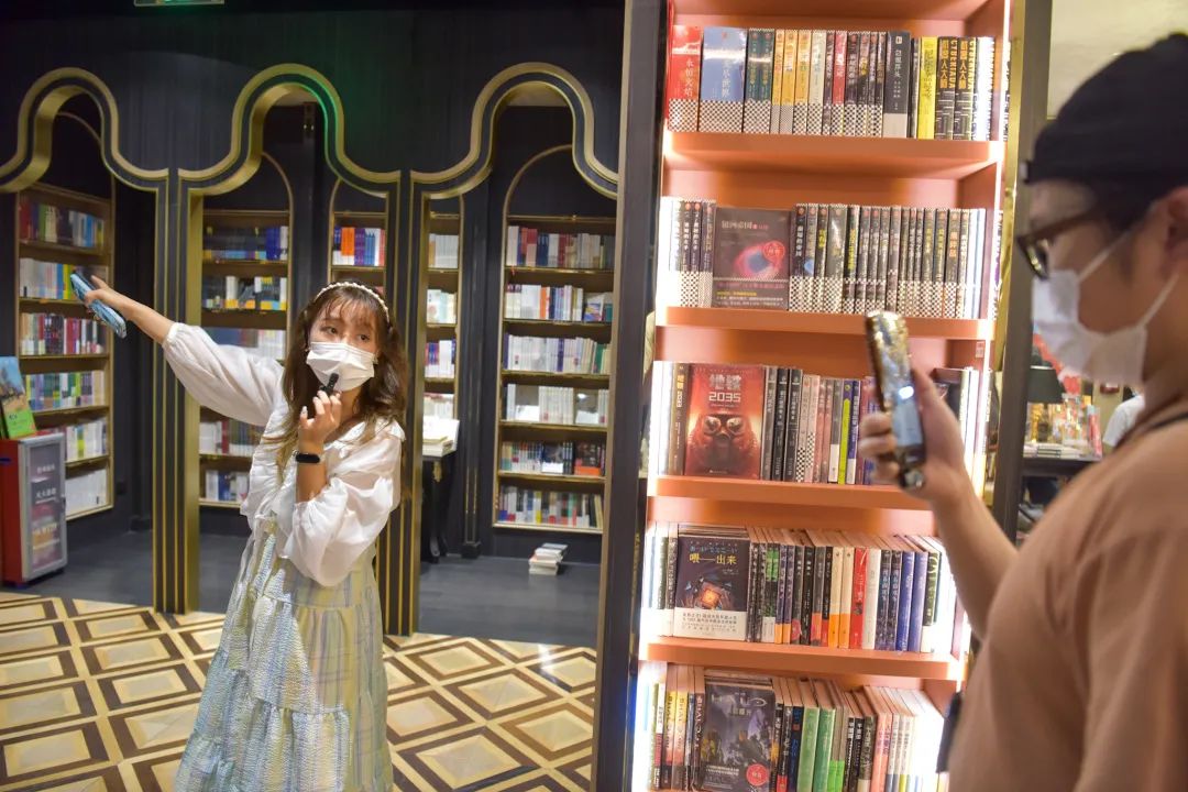 国潮演出,网红kol探店……广州直播电商节"荔湾分会场"闪亮登场