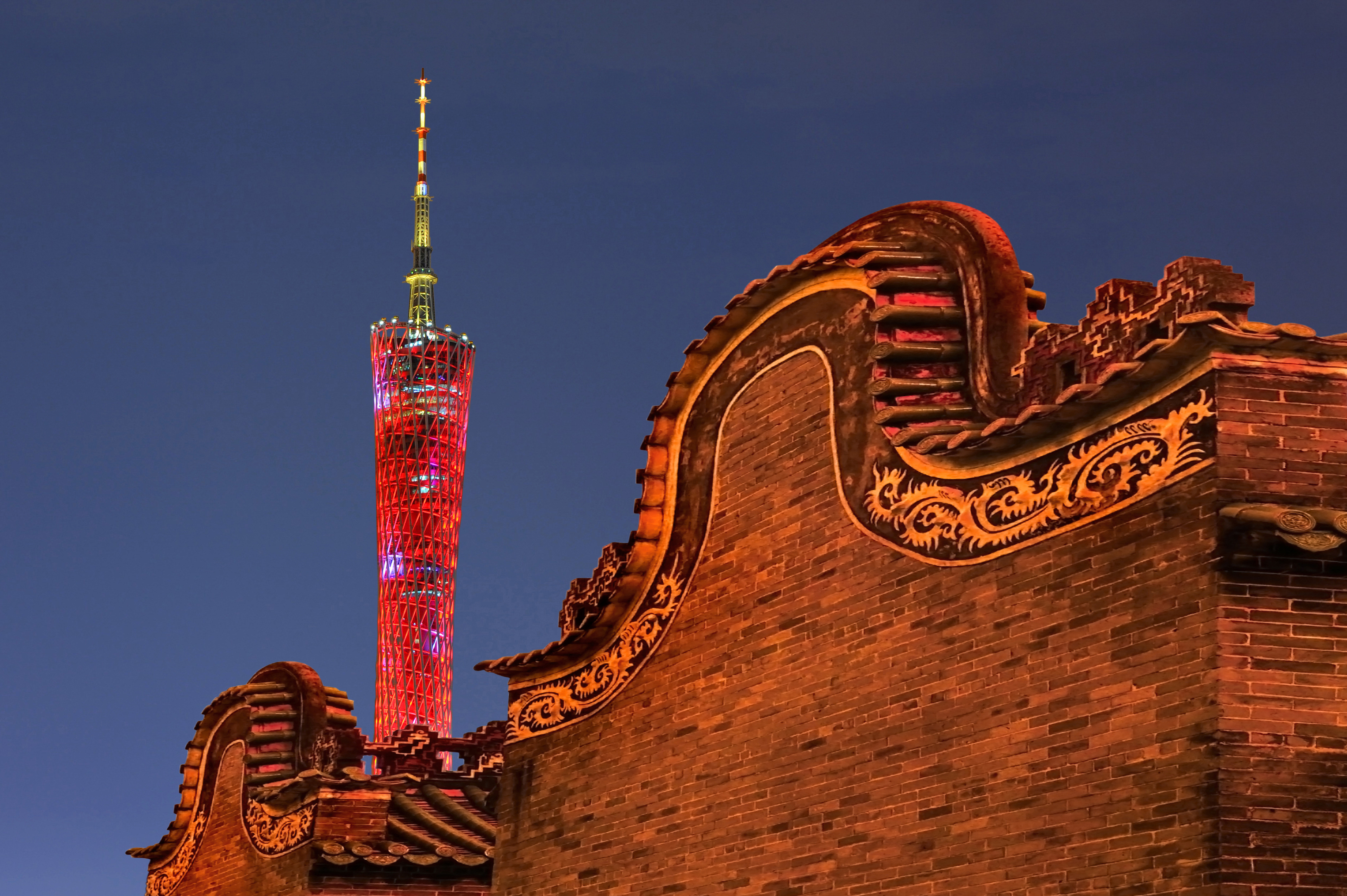 莫伟浓-广州塔与猎德祠堂