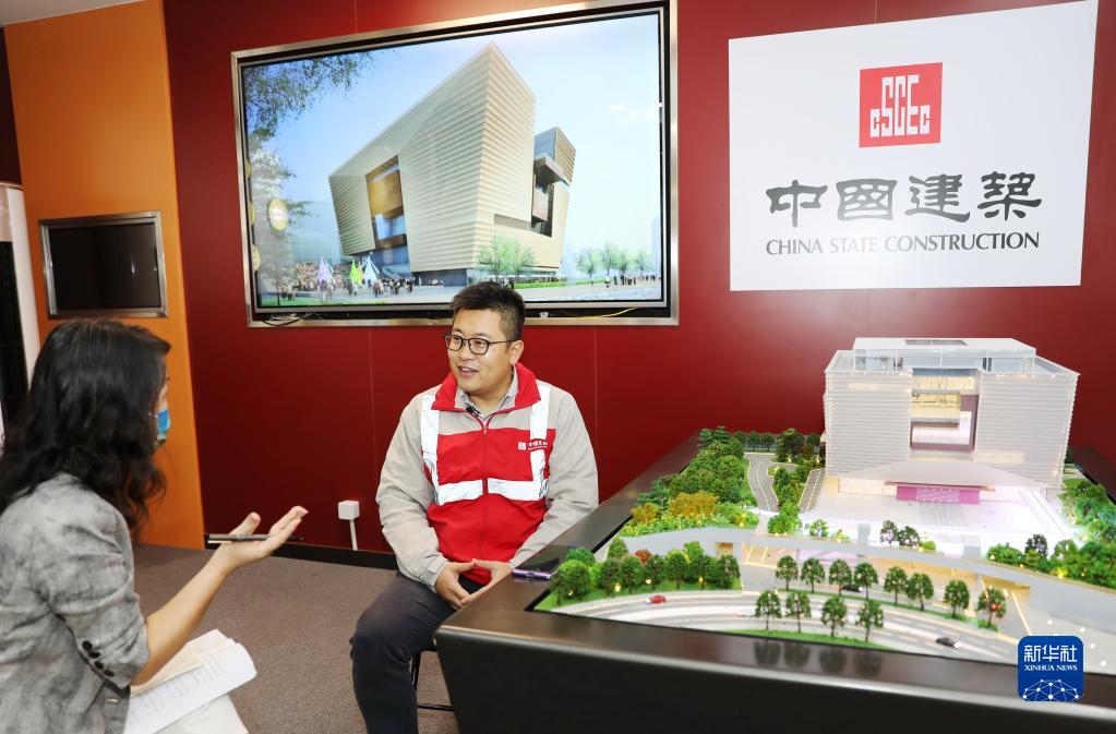 中國建築國際集團有限公司香港故宮項目負責人王勇在接受新華社記者專訪(10月22日攝)。新華社記者 吳曉初 攝