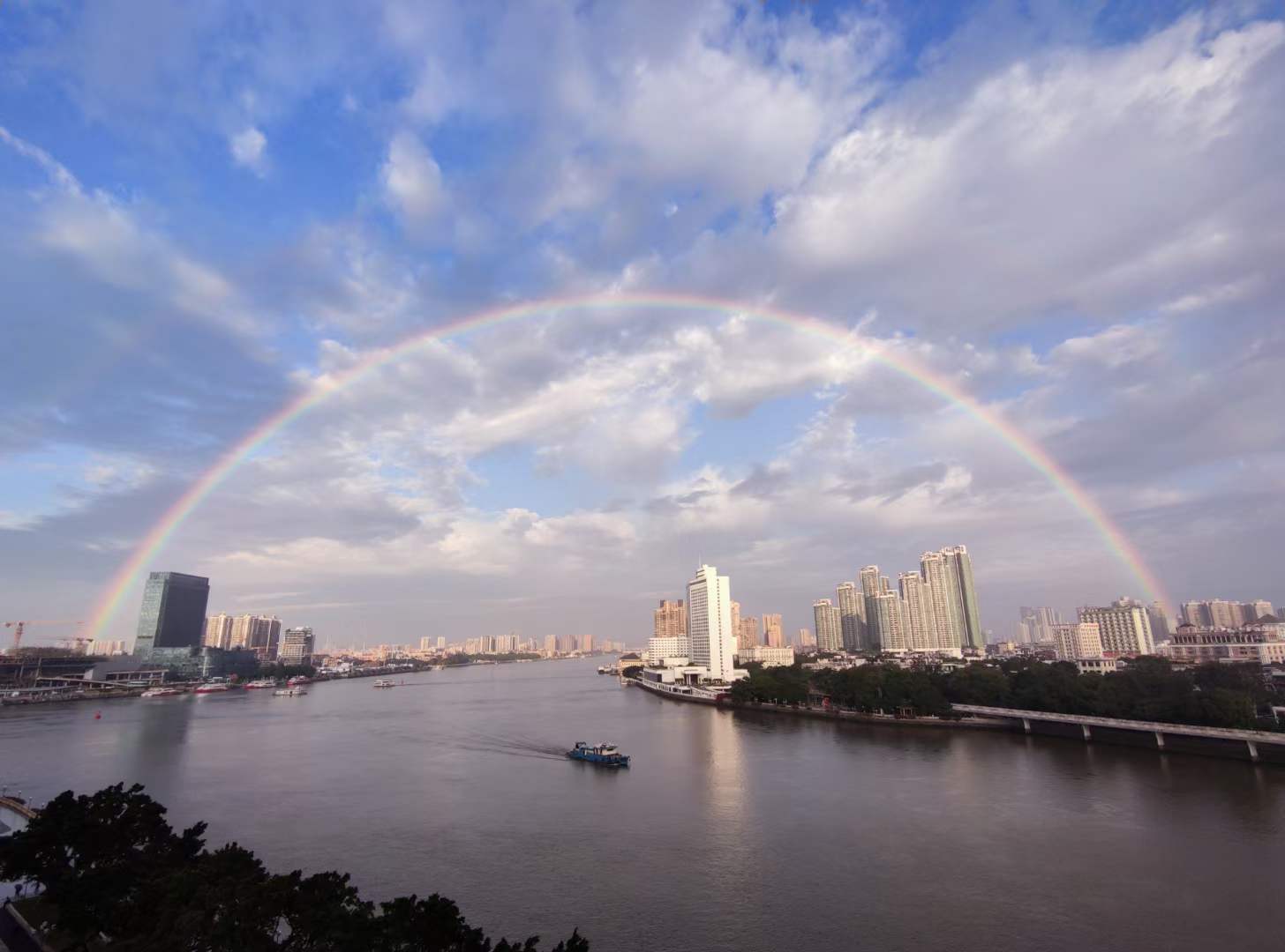今早广州现双彩虹你看到了吗