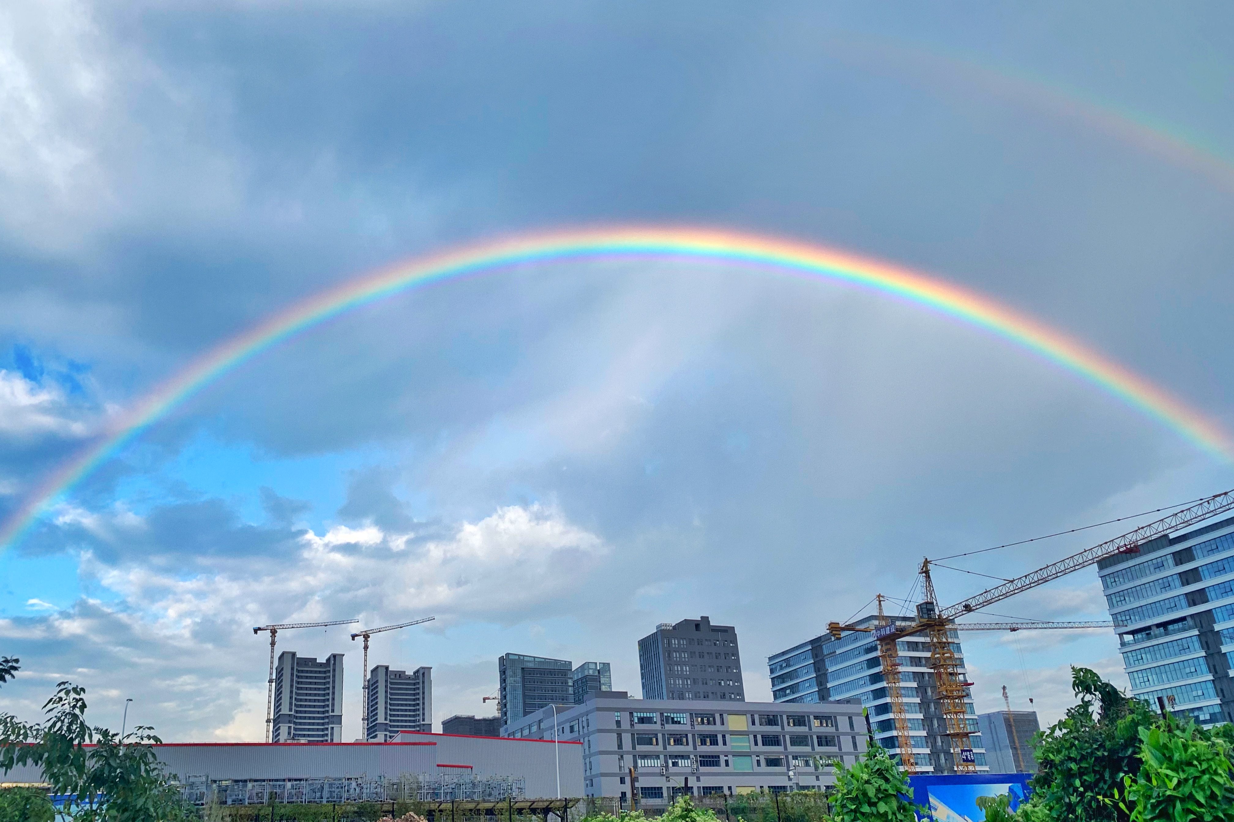 今早广州现双彩虹你看到了吗