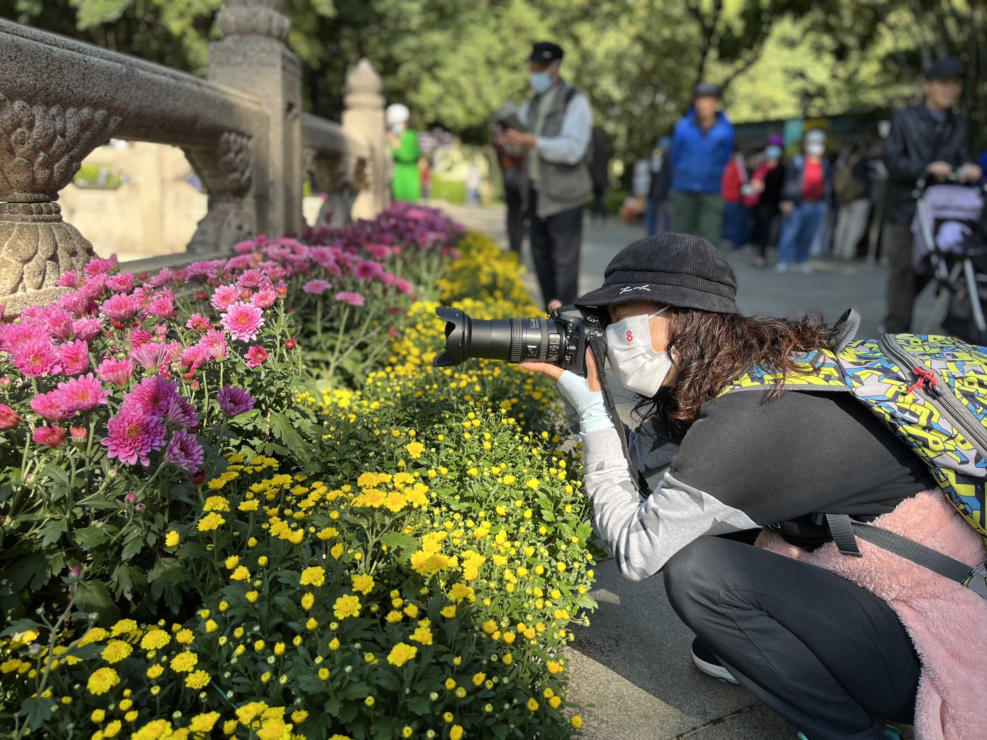 邱伟荣-第七届黄花文化节开幕_-FZ10027604075