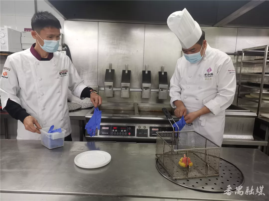 美食节 | 神态各异,栩栩如生!手作点心“像生醒狮酥”寄意人民生活红红火火