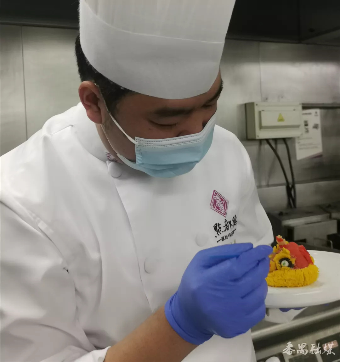 美食节 | 神态各异,栩栩如生!手作点心“像生醒狮酥”寄意人民生活红红火火