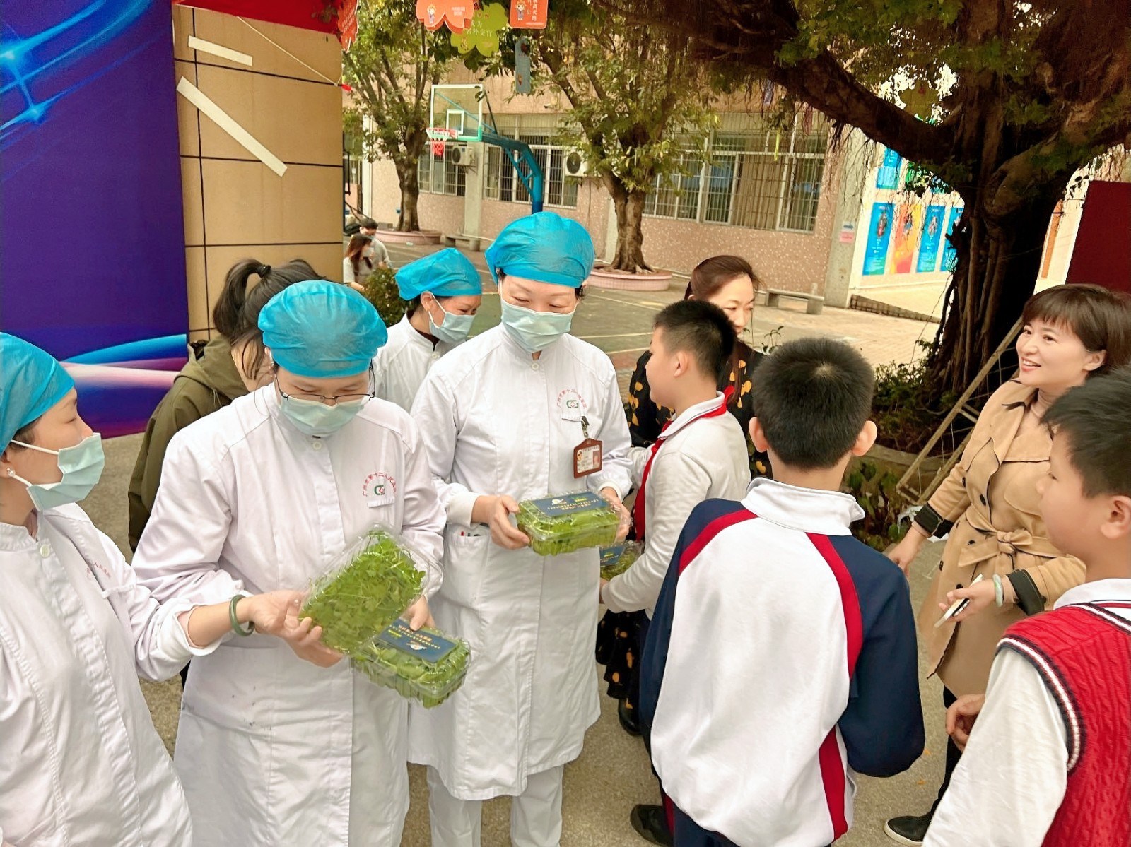 25分享:让快乐加速传递~