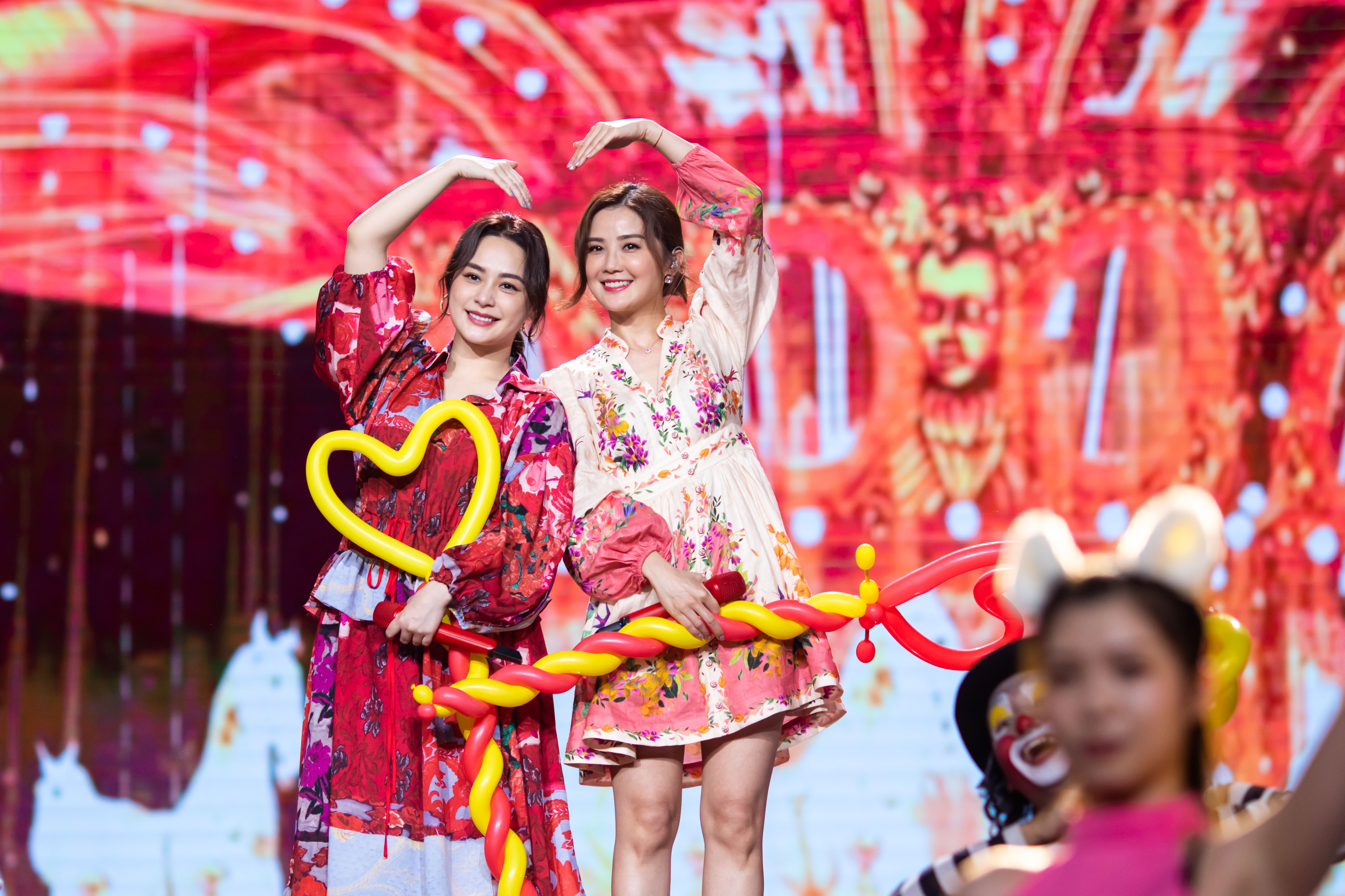 亮相广东卫视春晚录制现场twins要带给大家两首耳熟能详的歌曲