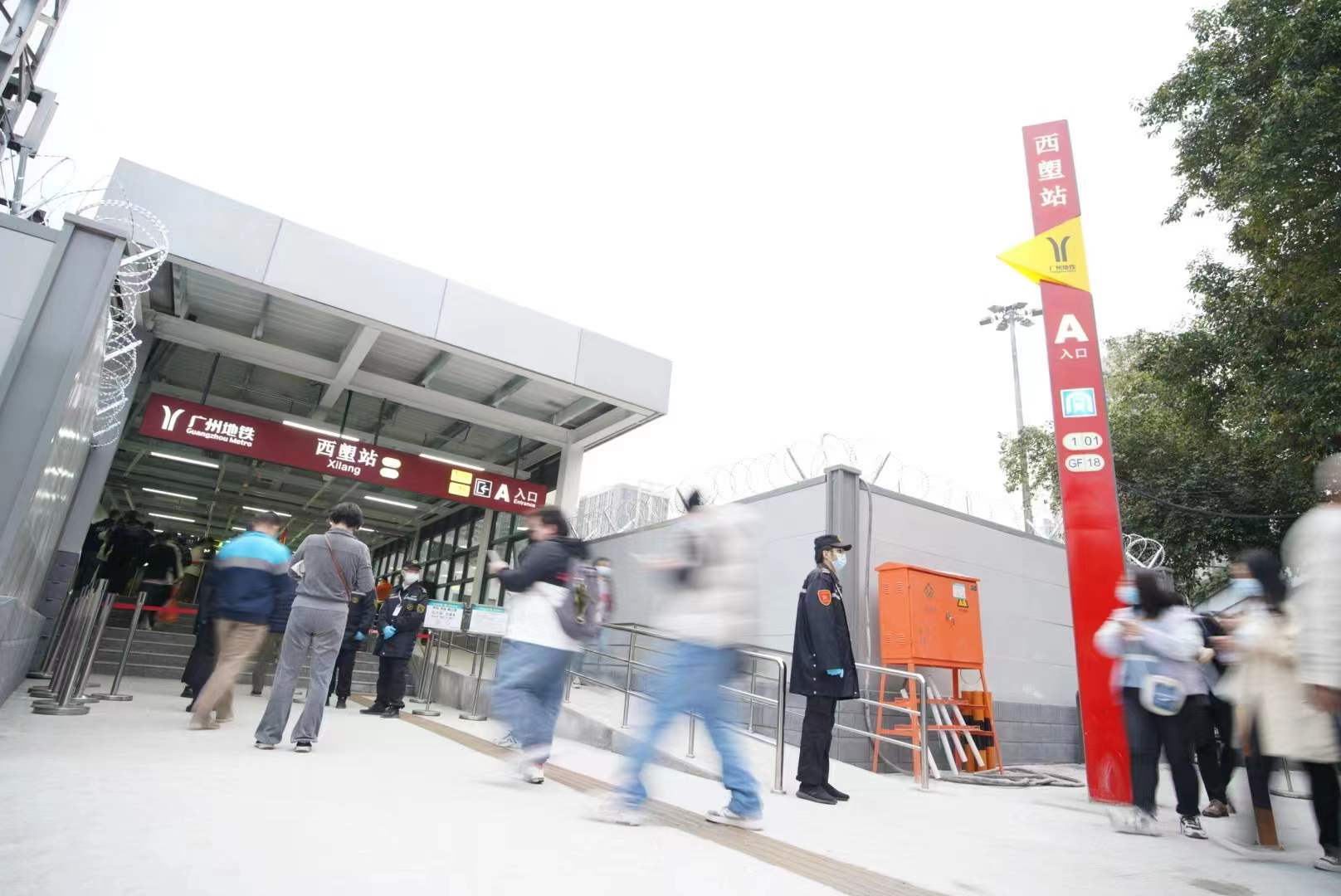 西塱站新ab口今天启用终于有电梯了