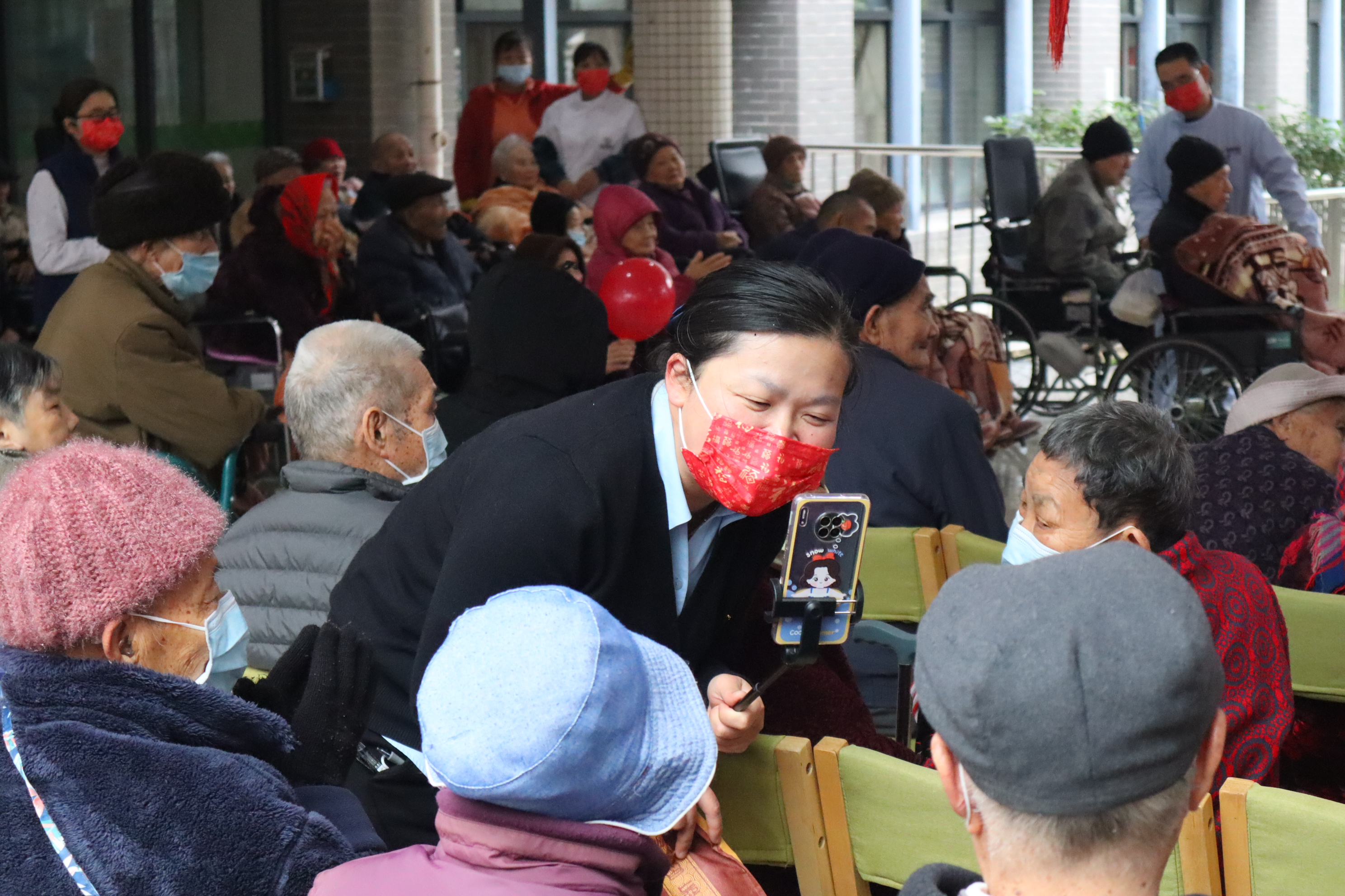 11 线上直播给家属观看活动情况