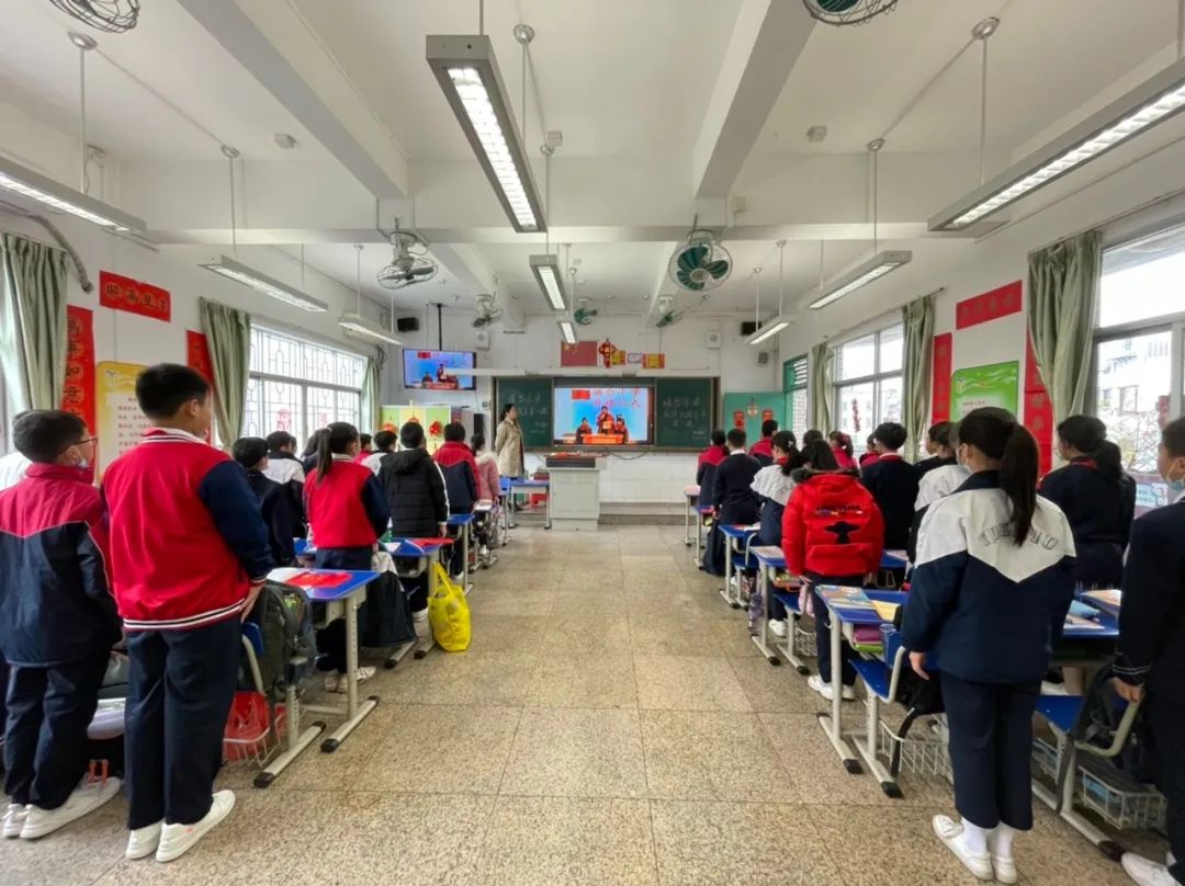 开学第一天瑶台小学醒狮闹校园