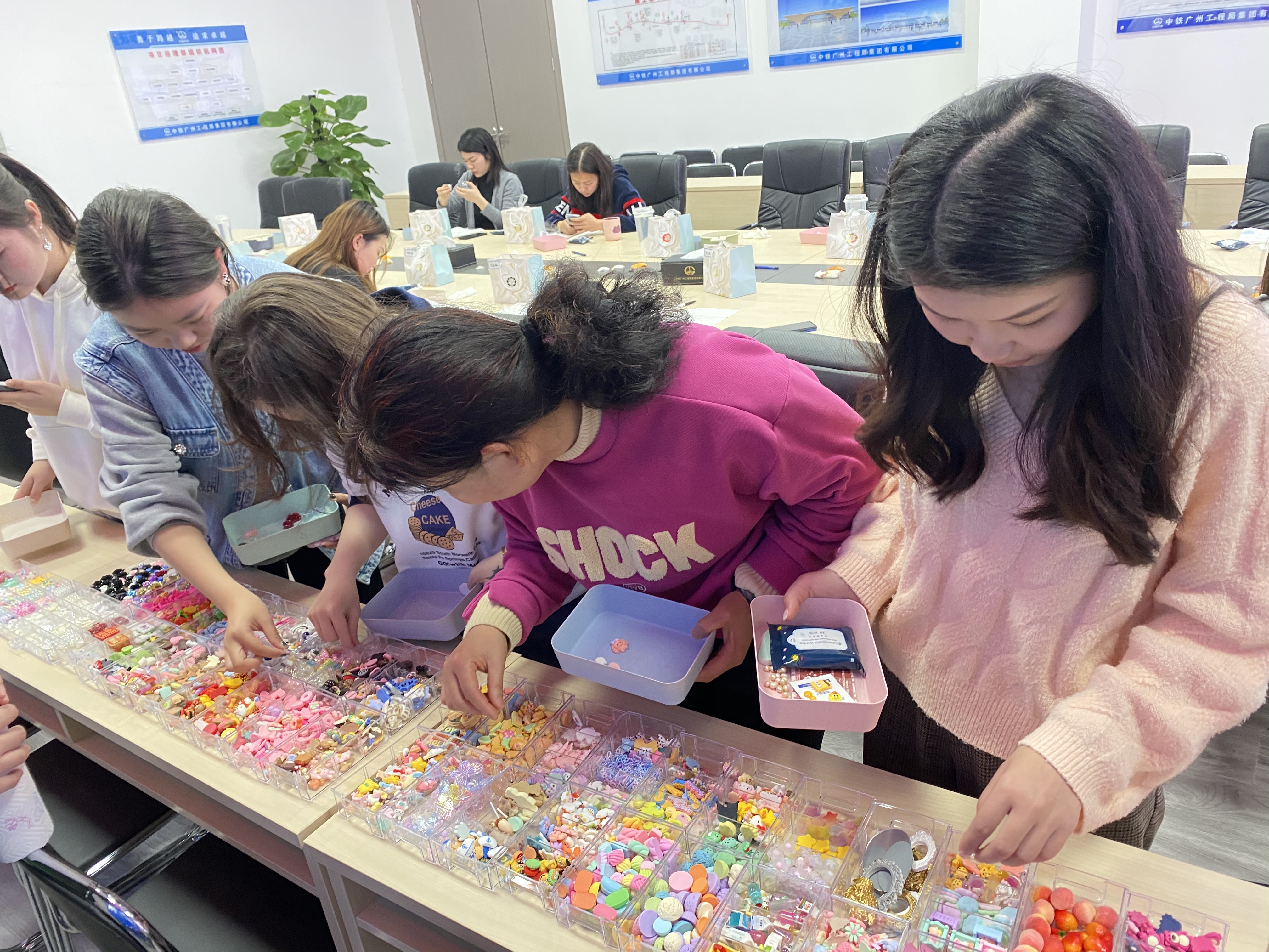 喜迎妇女节diy珍珠饰品