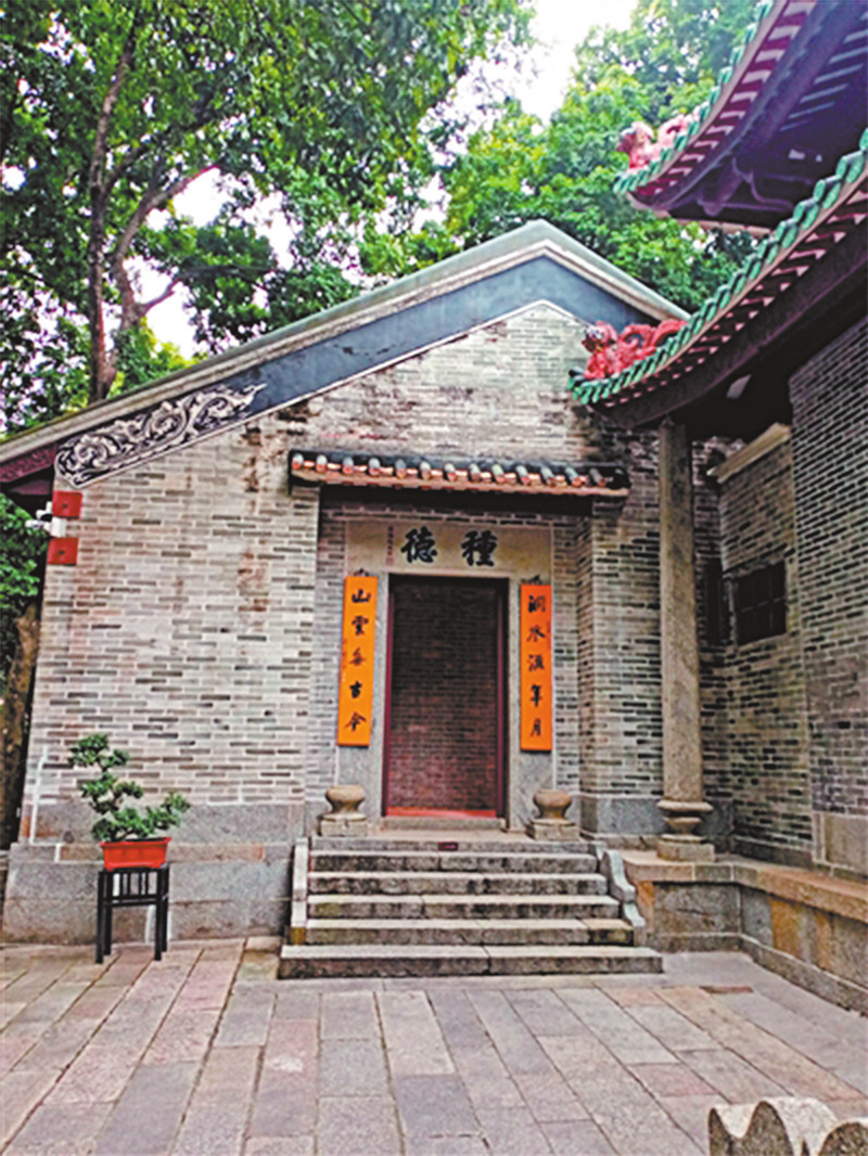 玉岩书院“种德”门。