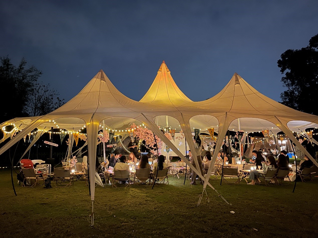 小朋友们开心去动物园