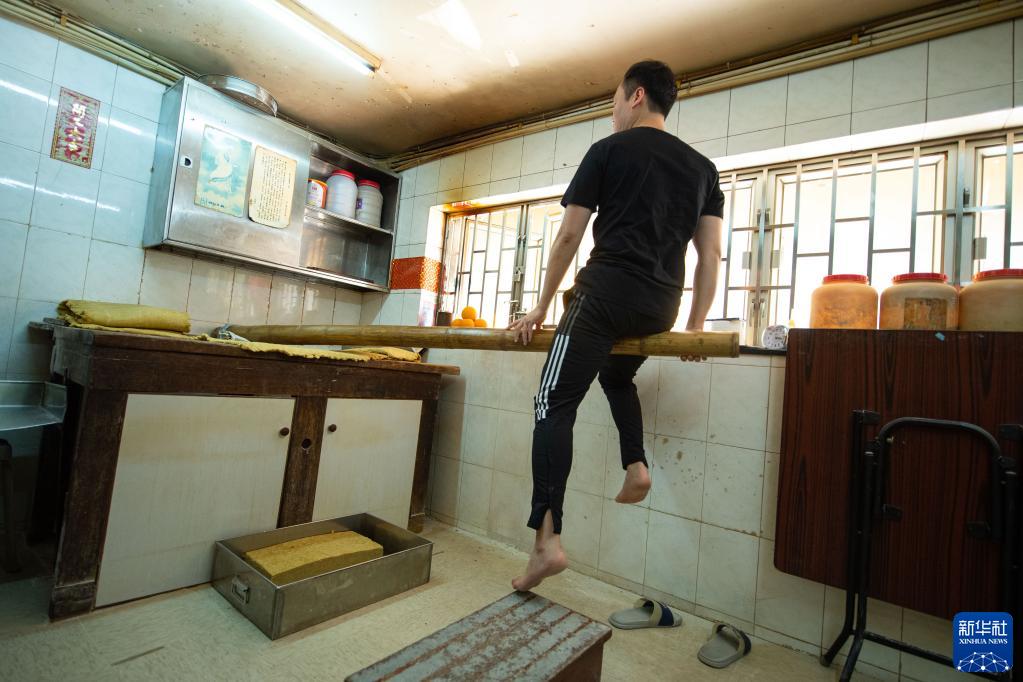 竹竿“升”起民间米其林2.jpg 竹竿“升”起民间米其林2.jpg